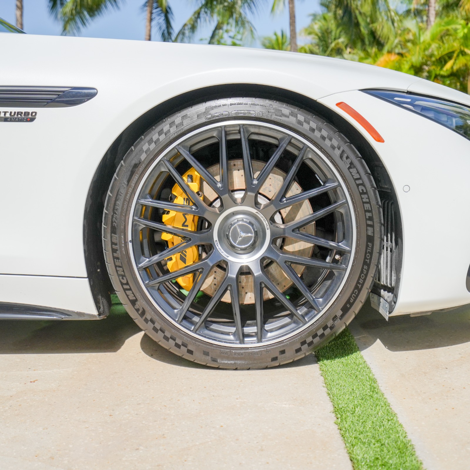 Mercedes-AMG performance wheel